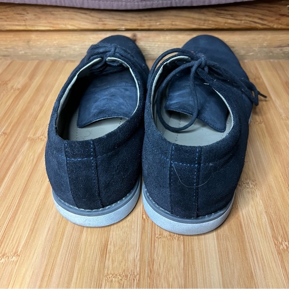 Mens Calvin Klein Navy Blue Sude Loafers with White Contrast Sole - Picture 2 of 9